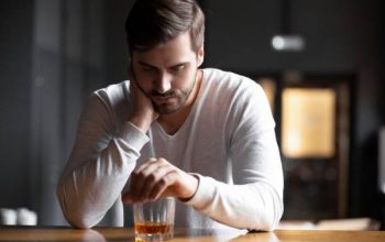 Community Support: The Key to Sustainable Sobriety in Alcohol Rehab