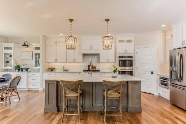 Kitchen Cabinet Makeovers: From Old to Bold