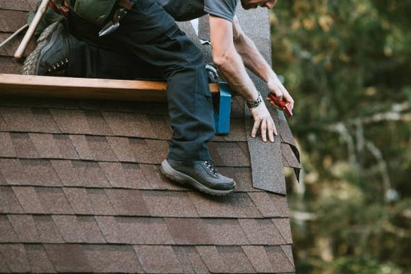 Financing Options for Your Roof Installation with Contractors